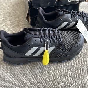 New Adidas tennis shoes